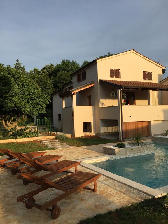 Holiday Home Maver Forty โปเรช ภายนอก รูปภาพ
