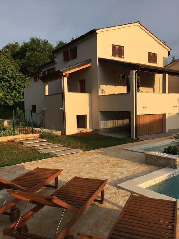 Holiday Home Maver Forty โปเรช ภายนอก รูปภาพ