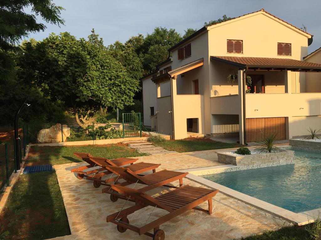 Holiday Home Maver Forty โปเรช ภายนอก รูปภาพ