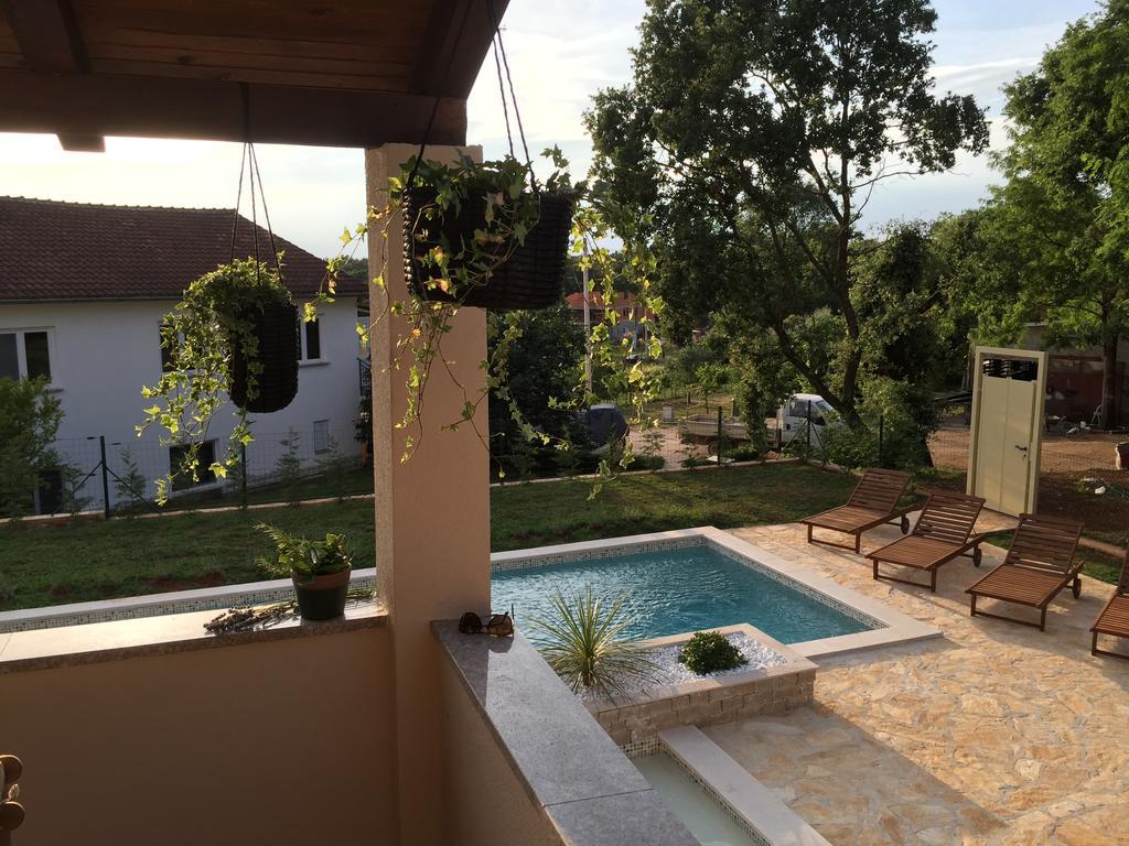 Holiday Home Maver Forty โปเรช ภายนอก รูปภาพ